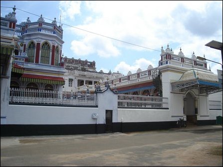 Kaanaadukaaththaan Palace