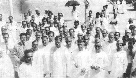 Federal Party leaders at the Trincomalee Convention, August 1956