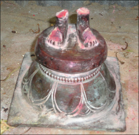 Kooddaththaar Temple at I'lavaalai