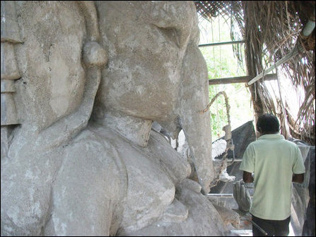 Temple sculptures vandalized in Trincomalee