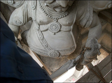 Temple sculptures vandalized in Trincomalee