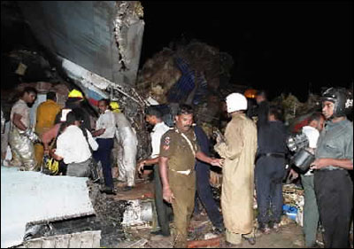 plane_crash.24032000.jpg