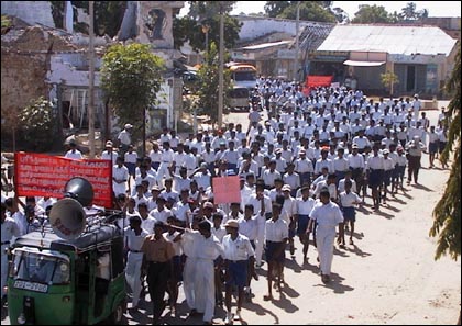 jaffna_stud_protest