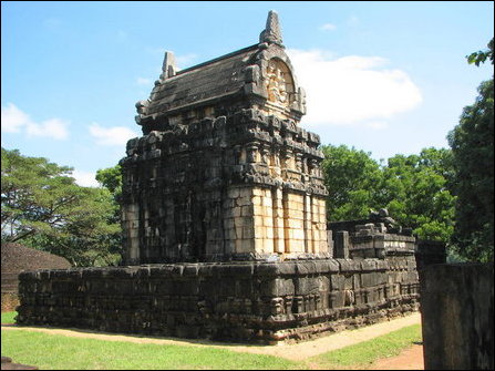 Gediga: back view