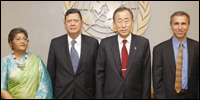 The panel members along with UN Secretary General Ban Ki-moon