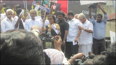 Protest against SL Deputy HC