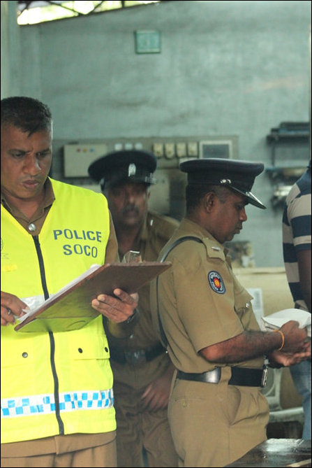 Attack on Uthayan paper office in Jaffna