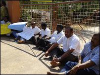 Protest in front of Divisional Survey Office in Jaffna 