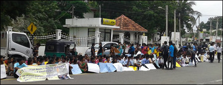 University students protest for TPPs